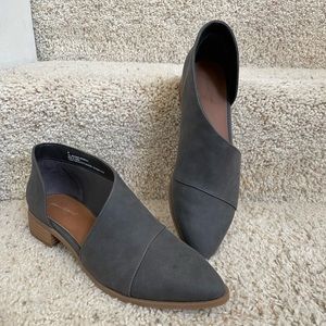 Universal Thread women’s size 8. Never worn.